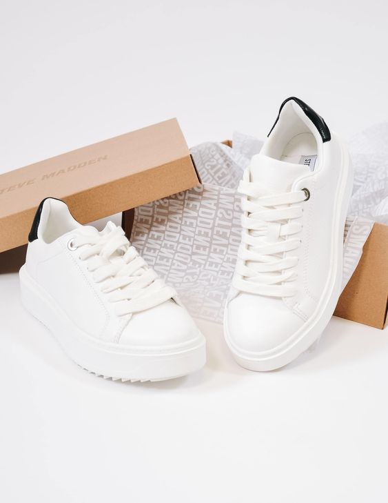 تمیز کردن و مراقبت از کفش کتانی اسنیکر‌سفید White Sneakers